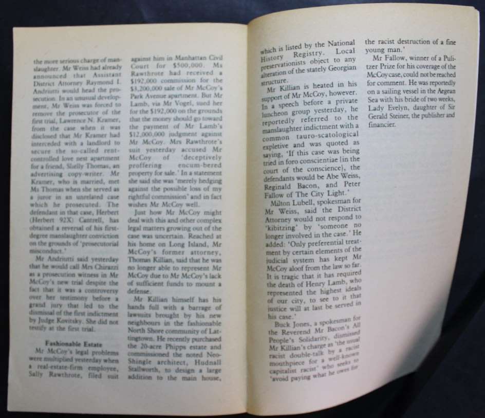 The Bonfire Of The Vanities by Tom Wolfe, Softcover Book