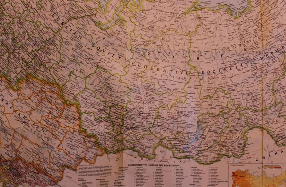 National Geographic Folded Map of the Soviet Union March 1990