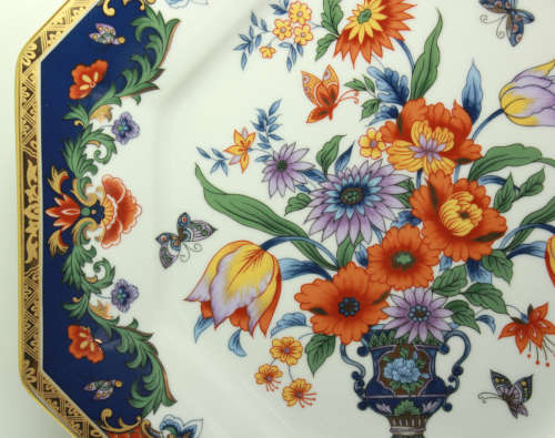 Eiwa Kinsei Hexagonal Shaped Japan Plate, Colourful Vase with Flowers and Gold Trim