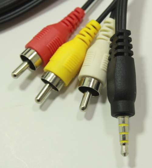 1.8m Cable RCA x3 Male to 3.5mm 4 Pole Aux Male Stereo Jack Audio/Video Input