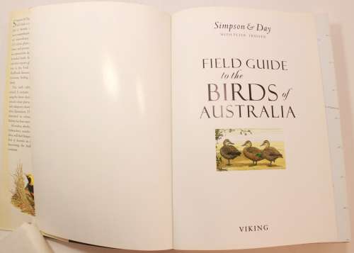 Field Guide to the Birds Of Australia by Simpson & Day Softcover Book