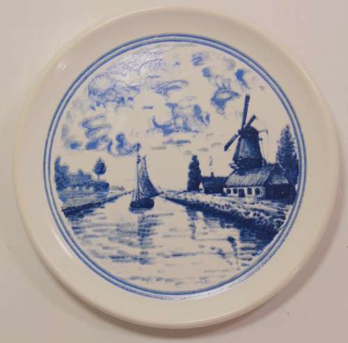 Four Small Decorative Delft Style Plates for Display