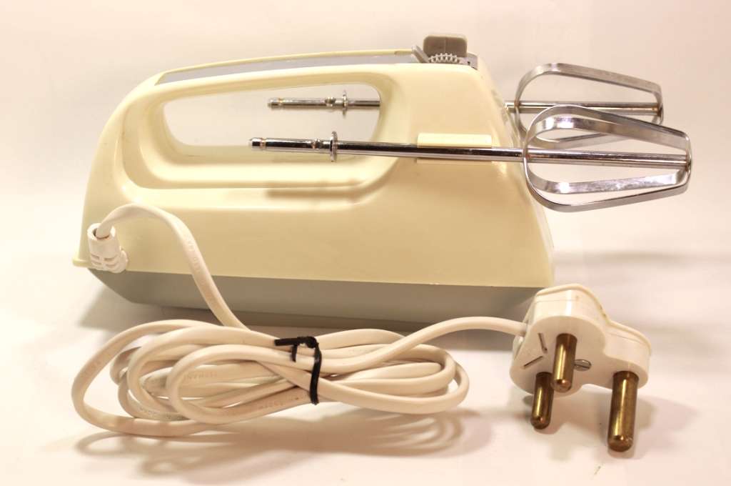 Vintage Concorde 5 Speed Hand Held Mixer Model RH-2