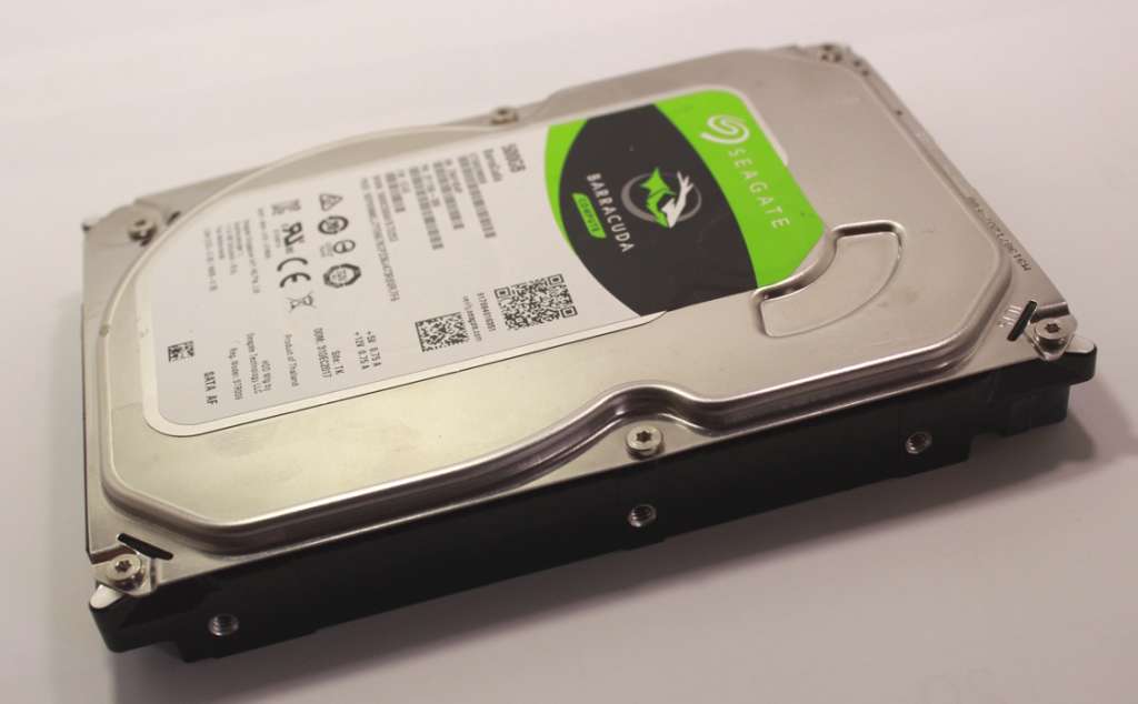 Seagate Barracuda 500GB SATA 3.5` Hard Drive ST500DM009 - 7200RPM Refurbished
