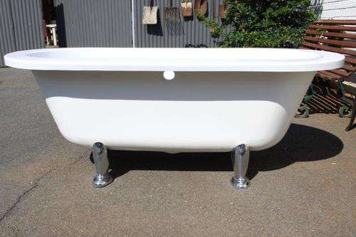Free Standing Bath with Chromed feet in unused & excellent condition