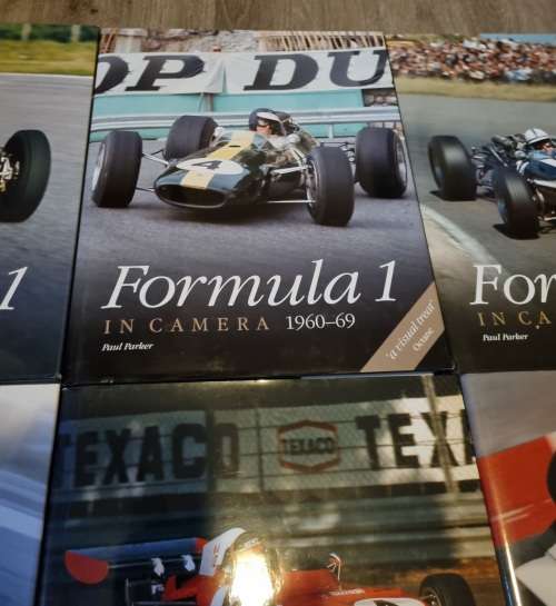 Formula 1 in Camera set