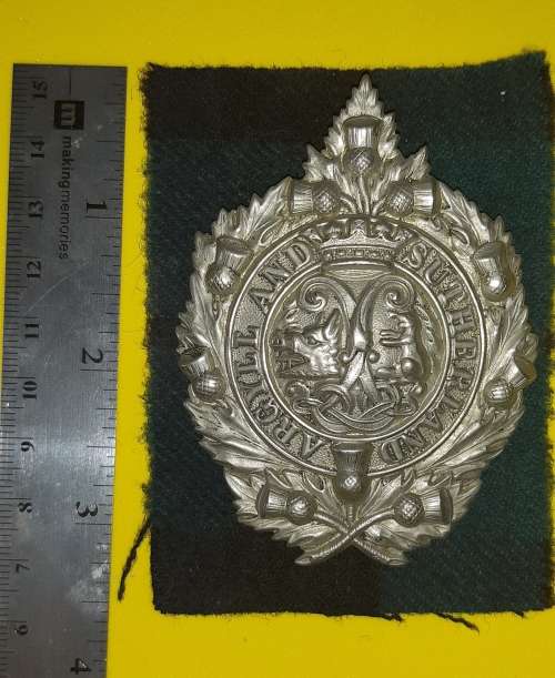 ARGYLE & SOUTHERLAND Cap Badge\Helmet Plate 2nd Issue. British/Scottish Military Insignia.