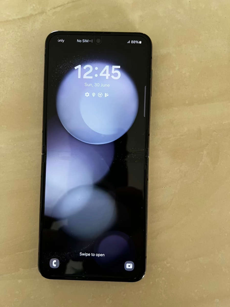 Samsung Galaxy flip 5