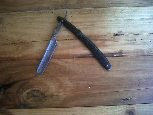 Cut Throat Kropp  Collectable Razor