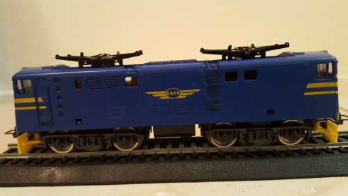 Lima E444 Blue Train Unit. ( REFURBISHED UN BOXED)
