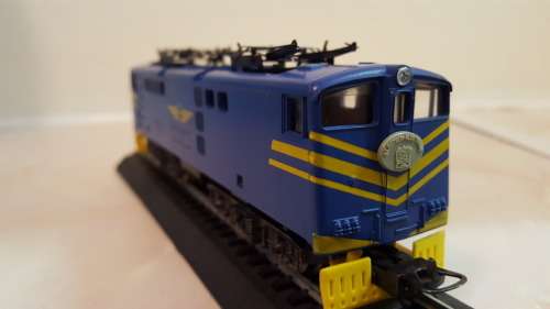 Lima E444 Blue Train Unit. ( REFURBISHED UN BOXED)