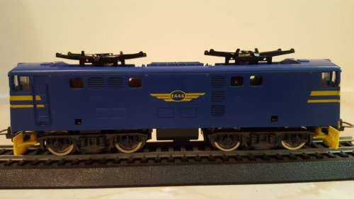 Lima E444 Blue Train Unit. ( REFURBISHED UN BOXED)