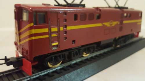 LIMA SAR Red 5E Electric Locomotive. (Re-Boxed)