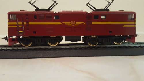 LIMA SAR Red 5E Electric Locomotive. (Re-Boxed)