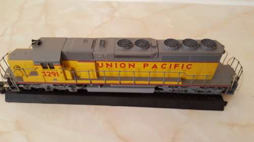 Athearn Union Pacific 3291 Diesel Locomotive. (In Original Box)