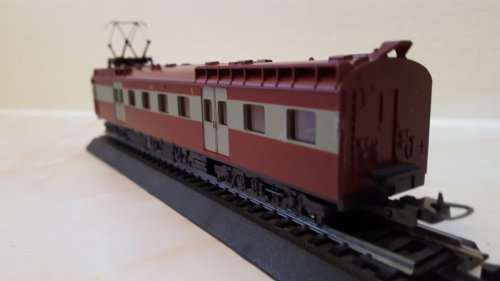 Lima SAR Suburban 3rd Class Dummy Unit. (Re-boxed)