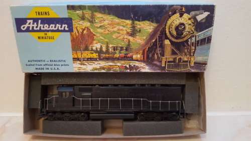 Athearn - SPD40 Diesel Locomotive. (Undecorated)