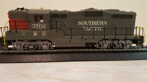 Athearn - Southern Pacific GP9 Powered Diesel. (Not Boxed)