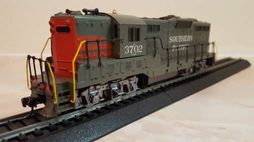 Athearn - Southern Pacific GP9 Powered Diesel. (Not Boxed)