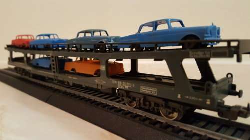 Lima - Double Deck Car Carrier c/with cars. (Not Boxed)