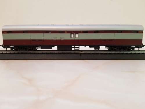 Lima Trans Karoo Baggage Van. (Original Boxed)