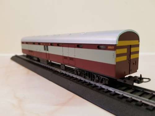 Lima Trans Karoo Baggage Van. (Original Boxed)