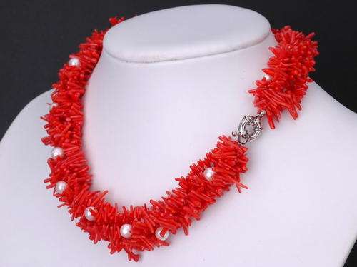 **EXQUISITE** Freshwater Pearl & Red Coral Necklace