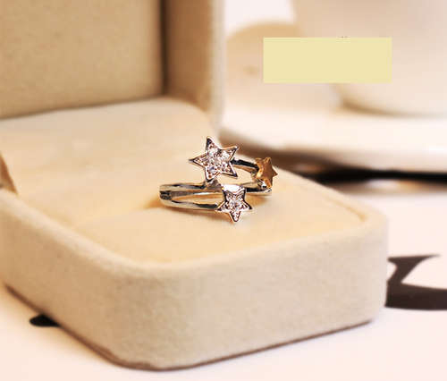 Fashion Rhinestone Star Ring