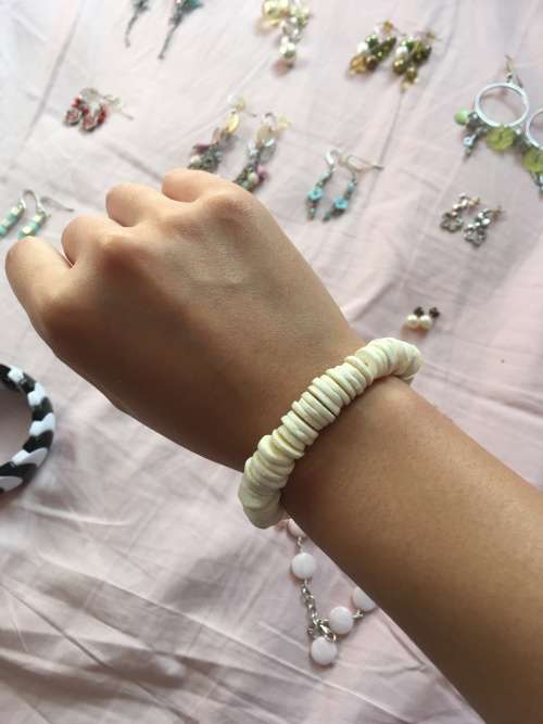 Ostrish Egg Shell Stretch Bracelet