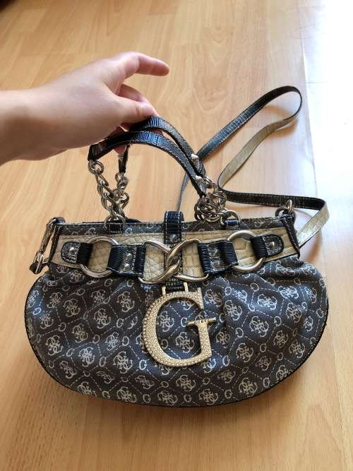 Guess Ladies Fashion Handbag