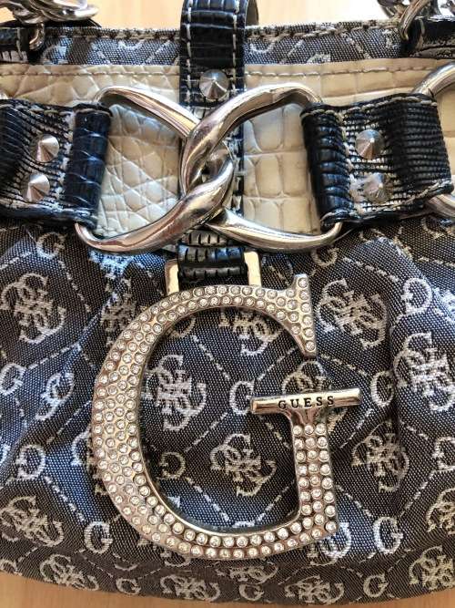 Guess Ladies Fashion Handbag