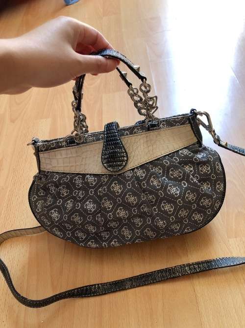 Guess Ladies Fashion Handbag