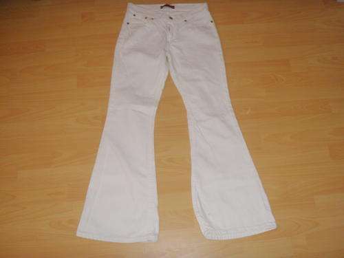 LEVI'S "544" Superlow Waist & Flared Leg  - size 8/32