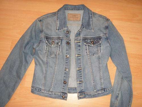 100% AUTHENTIC GUESS JEAN JACKET - SIZE M