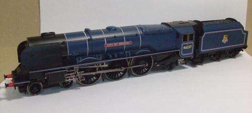 Hornby  00/HO  Princess Coronation Class - City of Bristol - DCC  Fitted - NEW