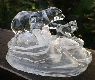WONDERFUL Crystal Polar Bear and cub paper weight/ ornament