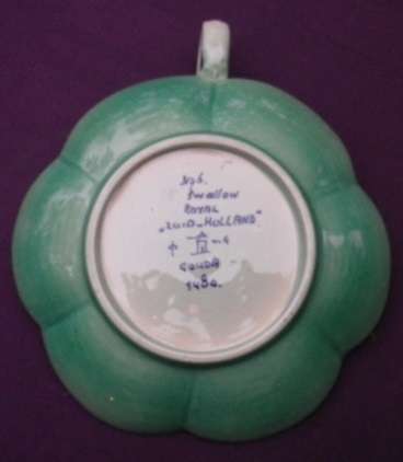 UNUSUAL "ROYAL ZUID HOLLAND" GOUDA HANDPAINTED CANDY DISH. SWALLOW DESIGN.