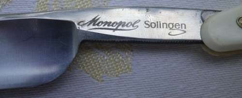 VINTAGE 'MONOPOL' SOLINGEN GERMANY CUT THROAT RAZOR. BEST SILVER STEEL. EXTRA HOLLOW GROUND