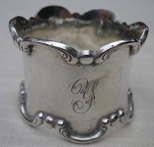 LOVELY Art Nouveau design HALLMARKED SILVER SERVIETTE RING. Birmingham, 1910.