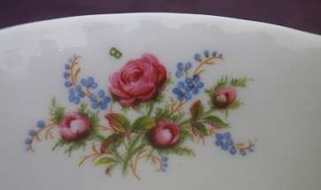 BEAUTIFUL ROYAL ALBERT "WINSOME' TRIO. Reg. No: 839184 MINT CONDITION