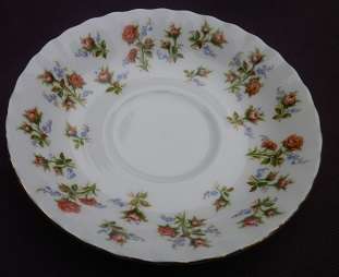 BEAUTIFUL ROYAL ALBERT "WINSOME' TRIO. Reg. No: 839184 MINT CONDITION