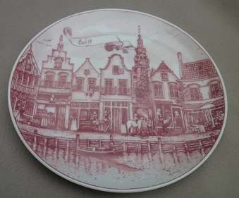 ROMANTIC PINK Delft Holland Ouden Molen Fabriek Special Limited Collectors Edition Plate. cm
