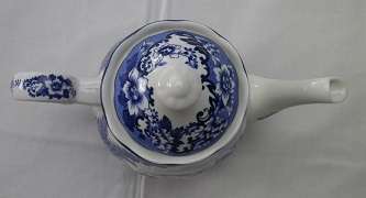 PRETTY & PRACTICAL ATTRACTIVE BLUE & WHITE WILLIAM JAMES TEA POT 'PASTORAL SYMPHONY"