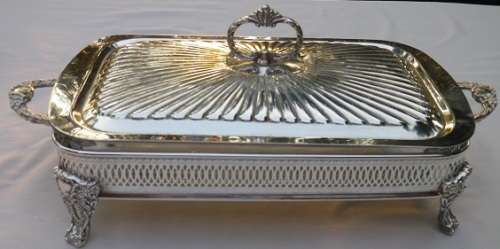 MAGNIFICENT ORNATE SILVER-PLATED RECTANGULAR LIDDED WARMING DISH HOLDER WITH GLASS INNER
