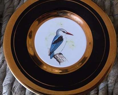 Six beautiful Japanese 24 Carat Gold & enamel on porcelain small bird plates. 10.3 cm