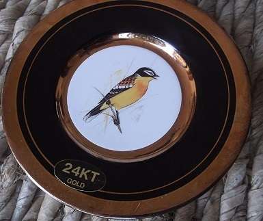 Six beautiful Japanese 24 Carat Gold & enamel on porcelain small bird plates. 10.3 cm