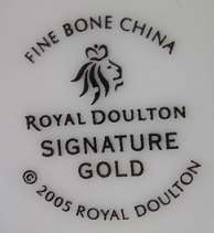 CLASSIC ELEGANCE! ROYAL DOULTON 'SIGNATURE GOLD" FINE BONE CHINA  22 PIECE TEASET