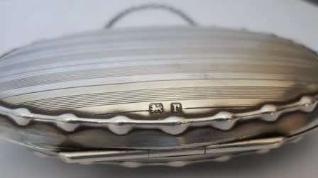 EXQUISITE 1915 BIRMINGHAM SILVER PURSE BY DEAKIN & FRANCIS 63,7g