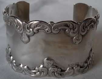 SILVER ART NOUVEAU CUFF BANGLE. 24 GRAM  WIDTH: 30 mm wide