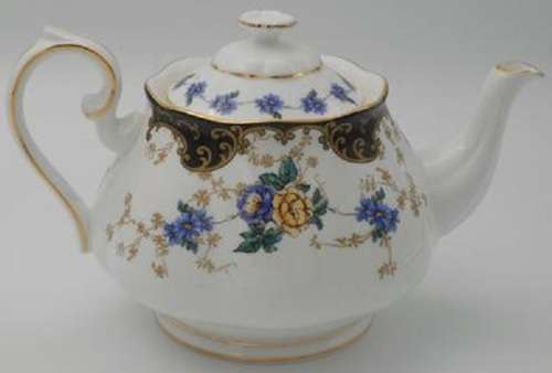 ROYAL ALBERT `DUCHESS`  SPECIAL CENTENARY EDITION LARGE TEAPOT 2010